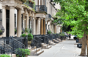 New-York-Brownstones Robert Platt outside New-York-Brownstones